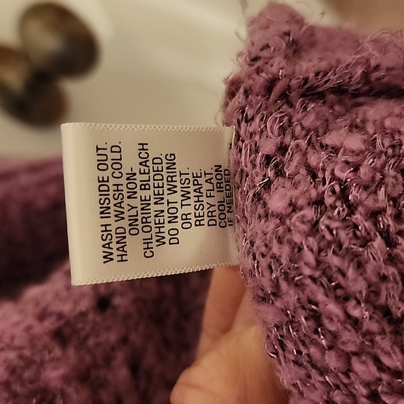 Sweater - Picture 6 of 6